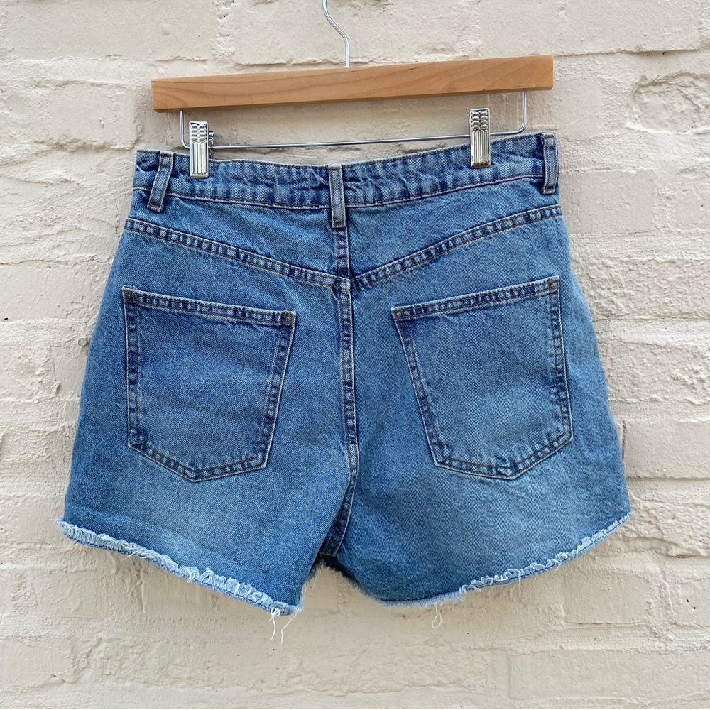Hand-Embroidered Floral Shorts | Size 8 - Picture 5 of 14